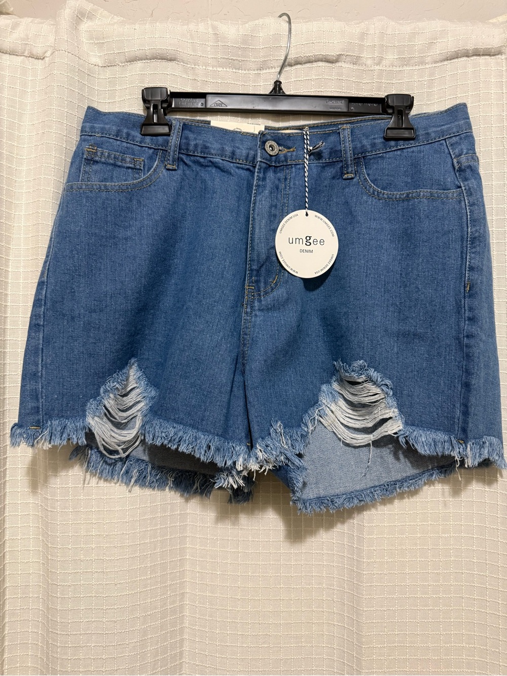 Umgee Denim Shorts Womens Size 7 Blue Distressed High Rise Frayed Hem Cutoff